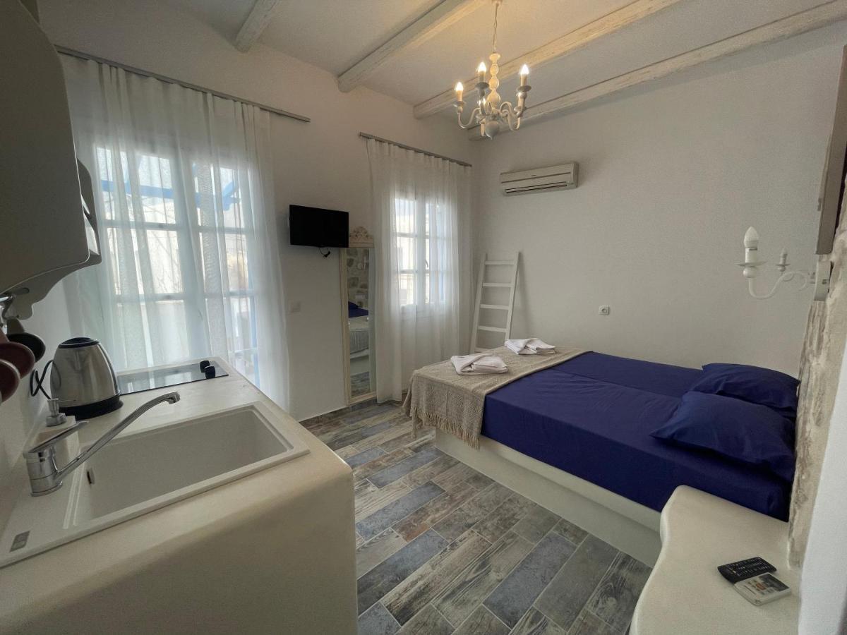 Burgos Barrio Hotel Naxos City Exterior photo